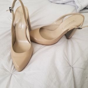 Size (40) tan BCBG shoes